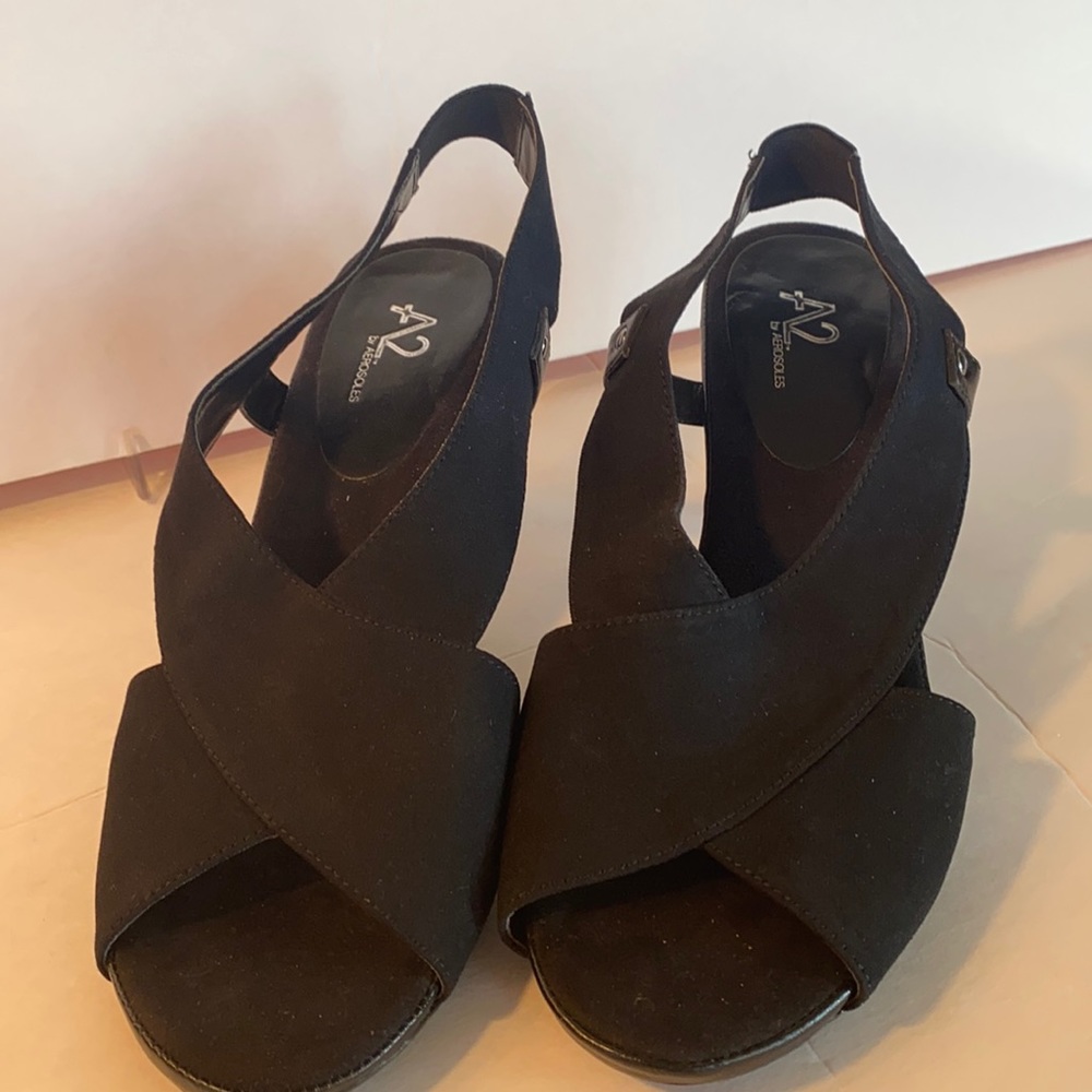 Black comfortable heals